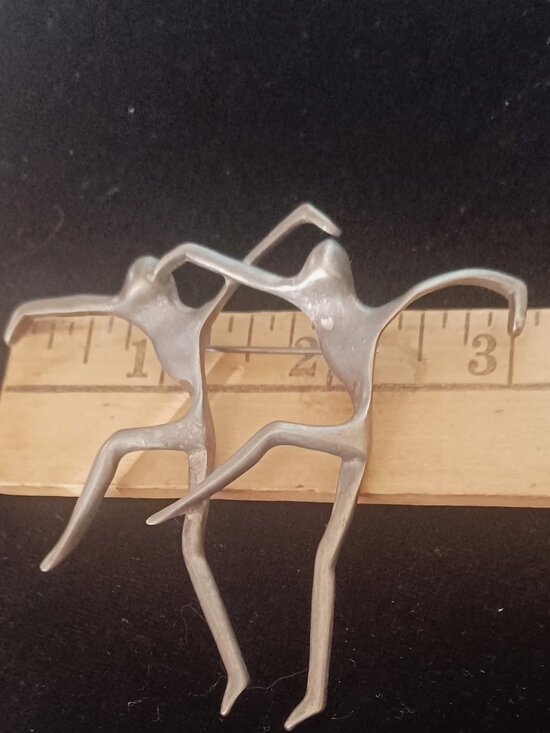 Vntg Abstract Brutalist Mid-Century dancer figures brooch sculptural Pewter - Picture 3 of 4